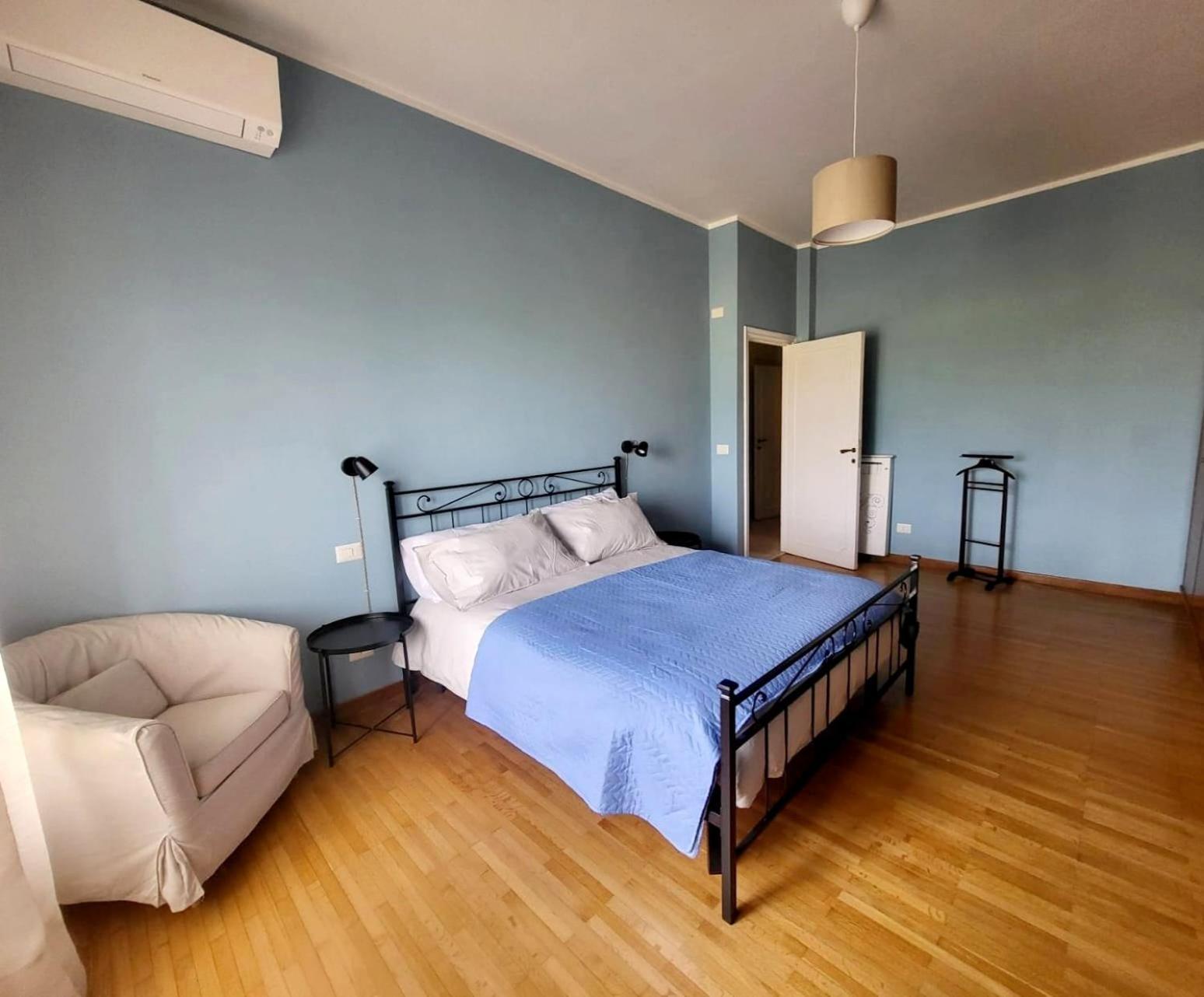 Exclusive 230m2 With Terrace And Panoramic Balcony Apartment Rom